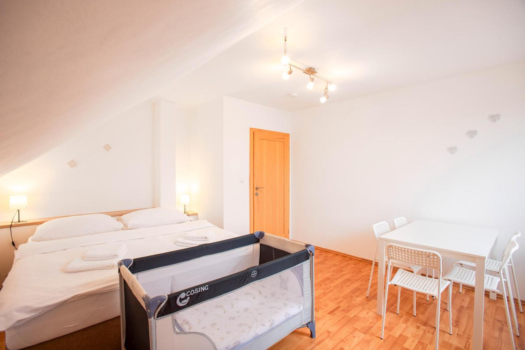 Amenity Apartmany Перна Екстер'єр фото